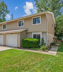 206 Troy Lane, Lombard, IL 60148