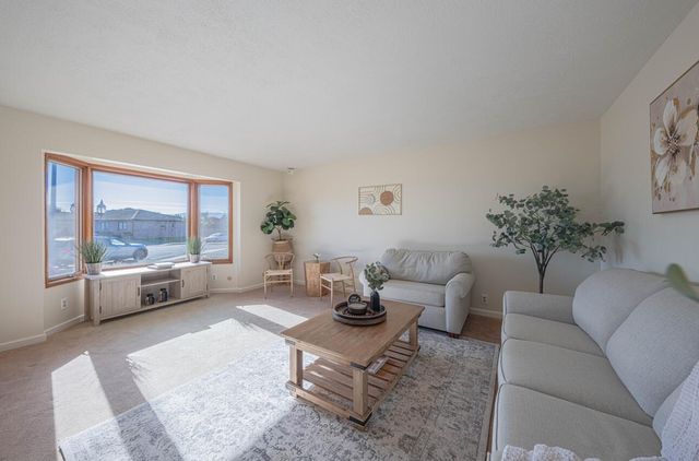 1527 Atherton Way, Salinas, CA 93906