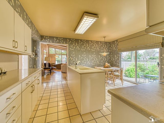 1605 Arbor Avenue, Monroe, MI 48162