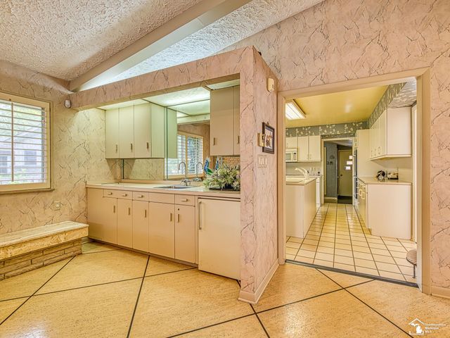 1605 Arbor Avenue, Monroe, MI 48162