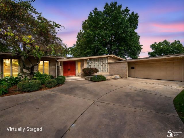 1605 Arbor Avenue, Monroe, MI 48162