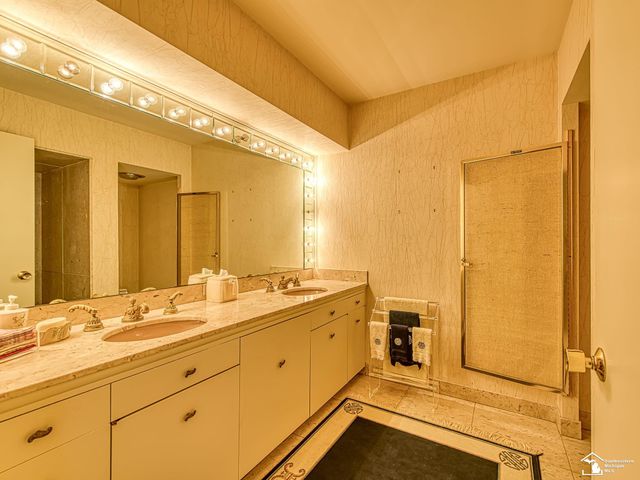 1605 Arbor Avenue, Monroe, MI 48162