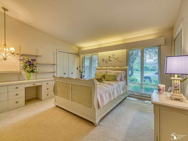 1605 Arbor Avenue, Monroe, MI 48162