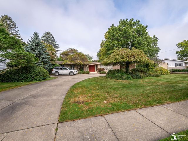 1605 Arbor Avenue, Monroe, MI 48162