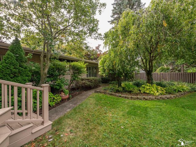 1605 Arbor Avenue, Monroe, MI 48162