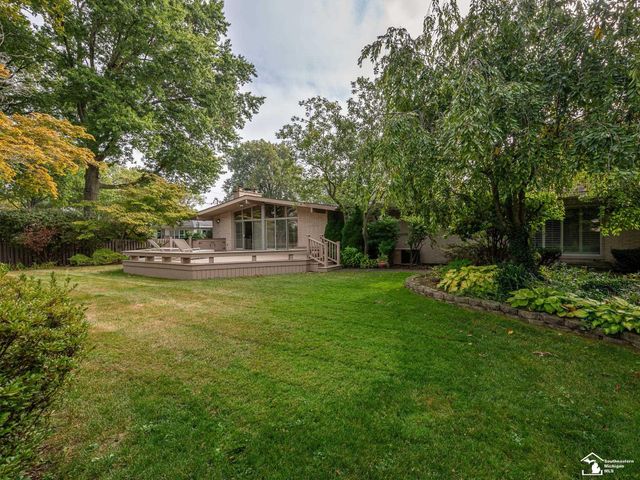 1605 Arbor Avenue, Monroe, MI 48162