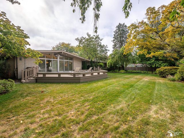 1605 Arbor Avenue, Monroe, MI 48162