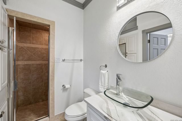 318 Hyacinth Ln, San Antonio, TX 78260