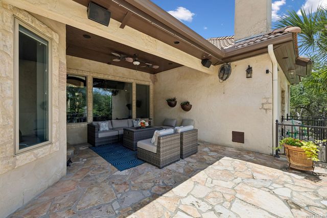 318 Hyacinth Ln, San Antonio, TX 78260