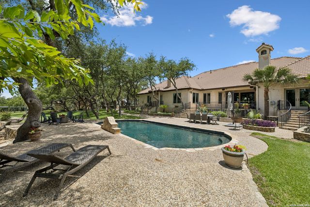 318 Hyacinth Ln, San Antonio, TX 78260