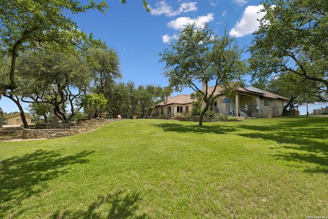 318 Hyacinth Ln, San Antonio, TX 78260