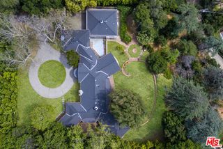 7 Oakmont Drive, Los Angeles, CA 90049