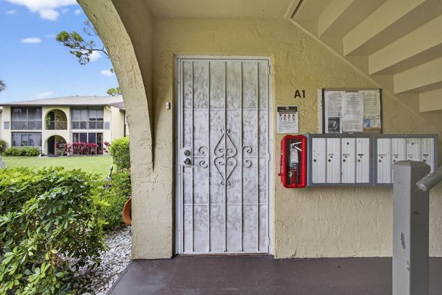 327 Pine Ridge Circle A-1, Greenacres, FL 33463