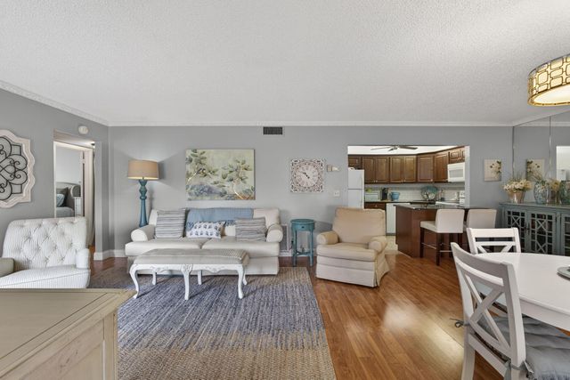 327 Pine Ridge Circle A-1, Greenacres, FL 33463