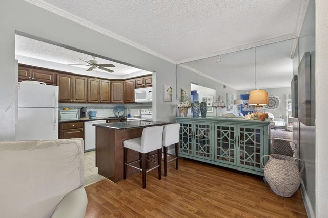 327 Pine Ridge Circle A-1, Greenacres, FL 33463