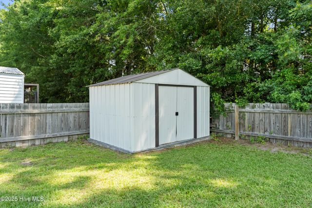 106 Neptune Court, Havelock, NC 28532