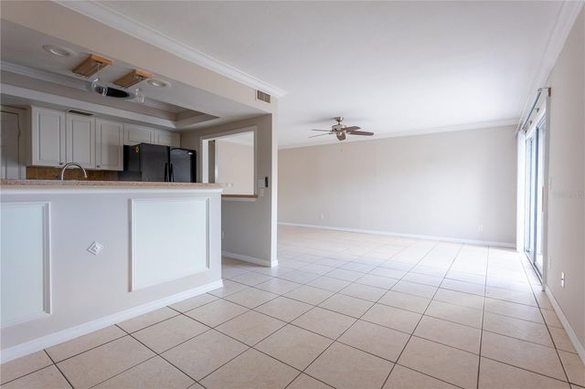 6860 WHITMAN COURT 32B, Sarasota, FL 34243