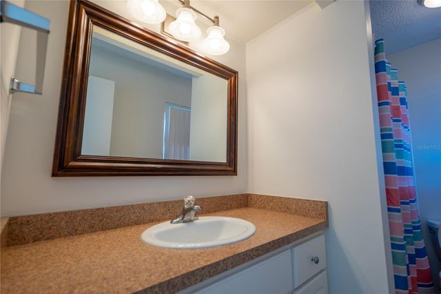 6860 WHITMAN COURT 32B, Sarasota, FL 34243