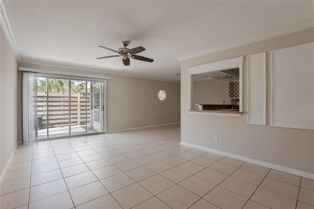 6860 WHITMAN COURT 32B, Sarasota, FL 34243