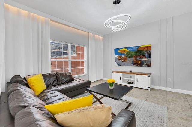 8958 CAT PALM ROAD, Kissimmee, FL 34747