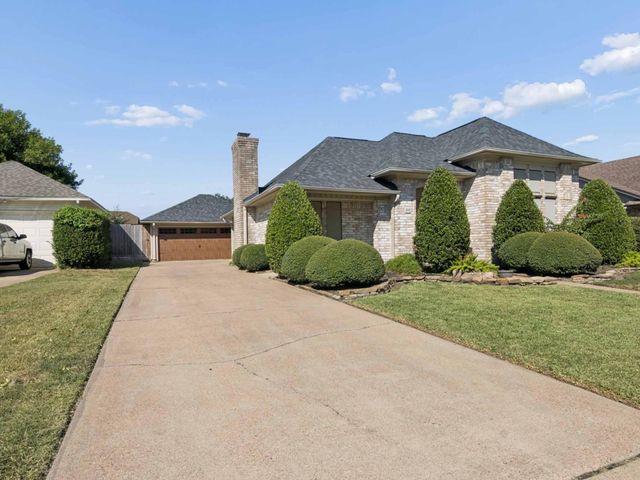 414 Yorkshire Court, Deer Park, TX 77536