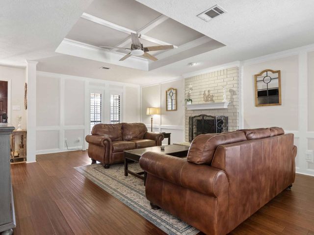 414 Yorkshire Court, Deer Park, TX 77536