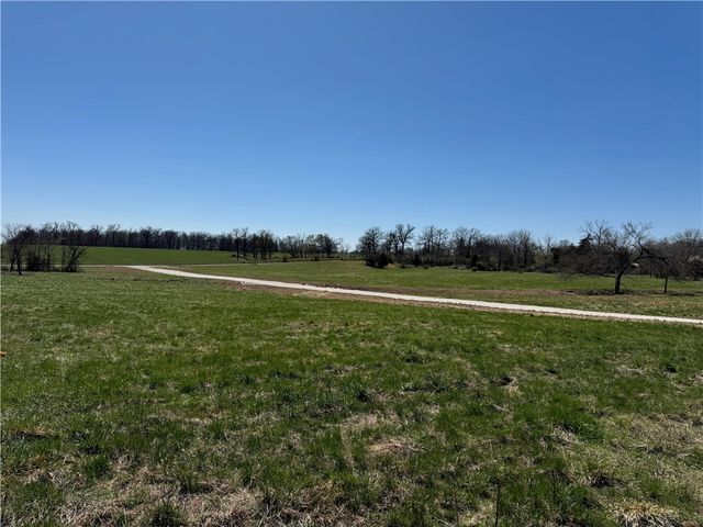 Tract 5 NW Peterson, Highfill, AR 72713