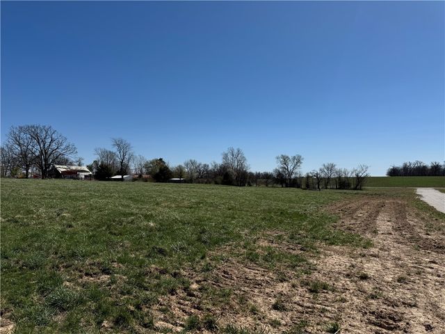 Tract 5 NW Peterson, Highfill, AR 72713