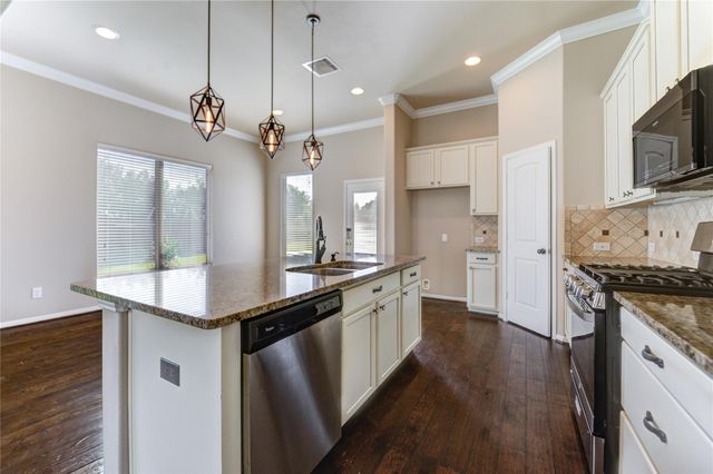 434 Bay Grove Lane, La Porte, TX 77571