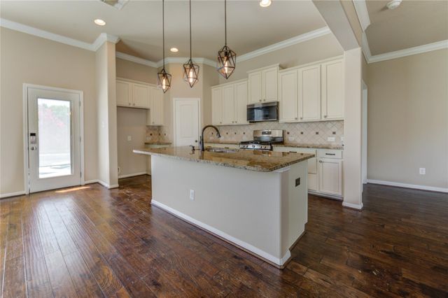 434 Bay Grove Lane, La Porte, TX 77571