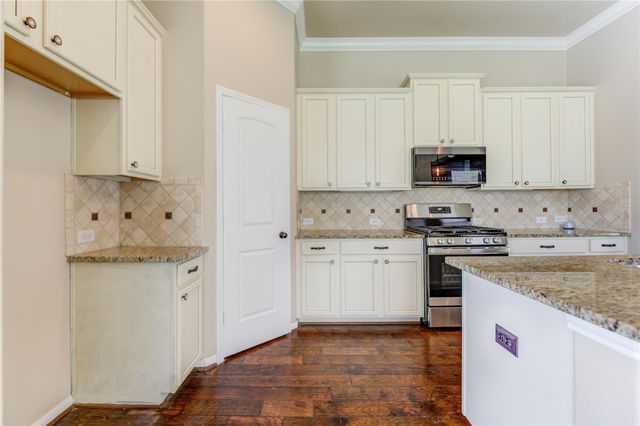 434 Bay Grove Lane, La Porte, TX 77571