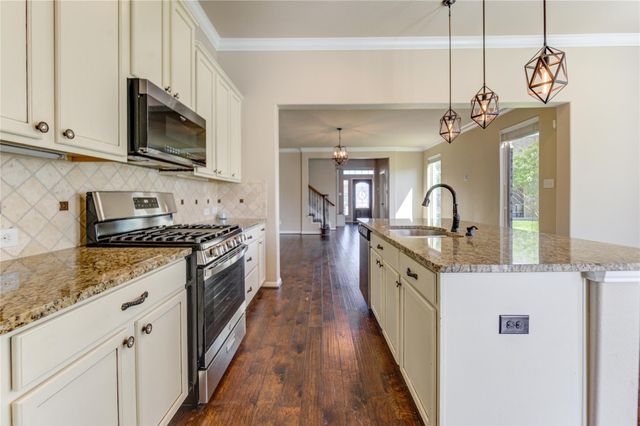 434 Bay Grove Lane, La Porte, TX 77571