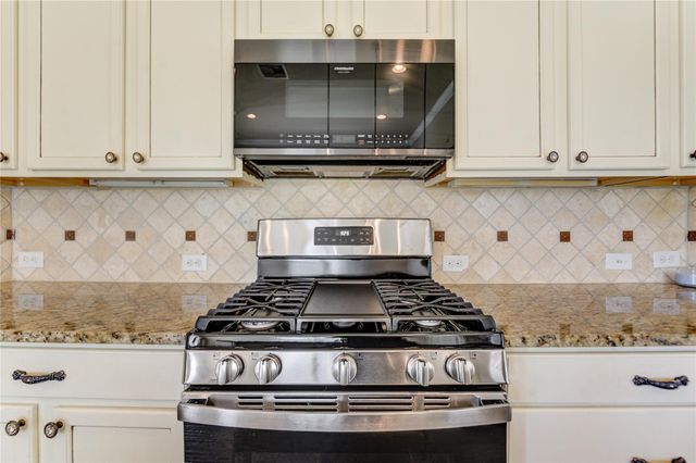 434 Bay Grove Lane, La Porte, TX 77571