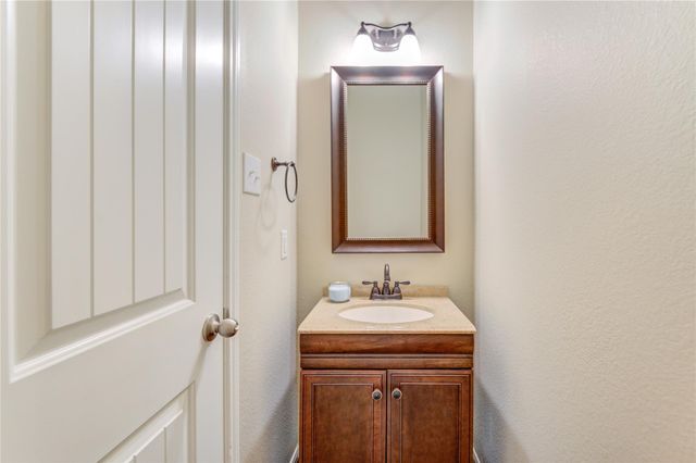 434 Bay Grove Lane, La Porte, TX 77571