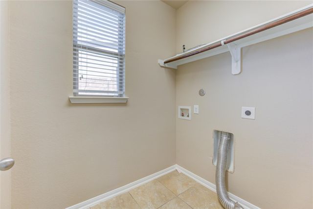 434 Bay Grove Lane, La Porte, TX 77571