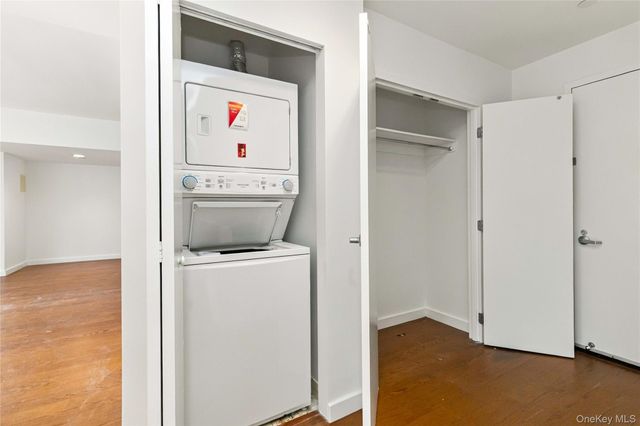 40-26 College Point Boulevard 8N, Flushing, NY 11354