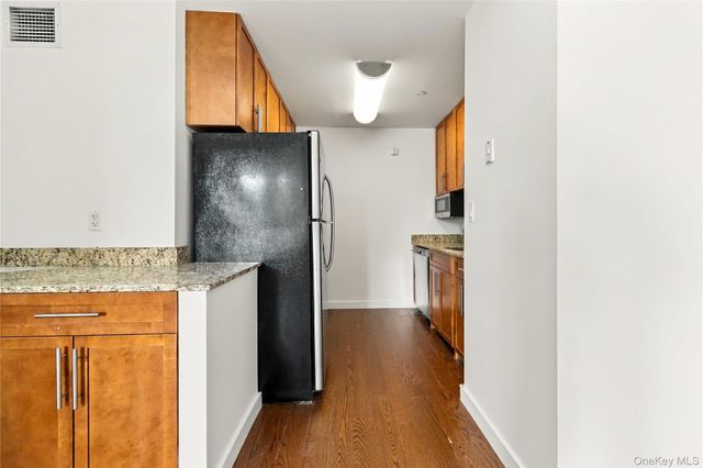 40-26 College Point Boulevard 8N, Flushing, NY 11354