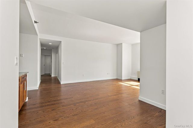 40-26 College Point Boulevard 8N, Flushing, NY 11354