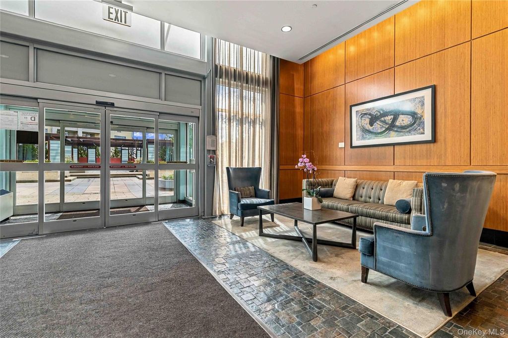 40-26 College Point Boulevard 8N, Flushing, NY 11354 — photo 3