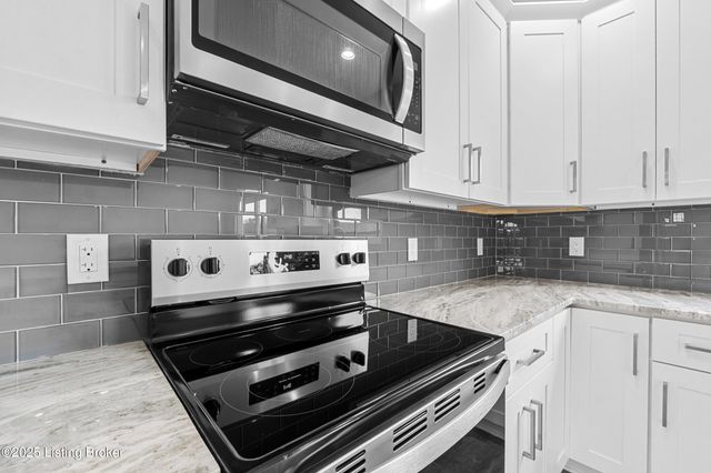 211 Alreva Rd, Louisville, KY 40216