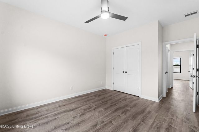 211 Alreva Rd, Louisville, KY 40216