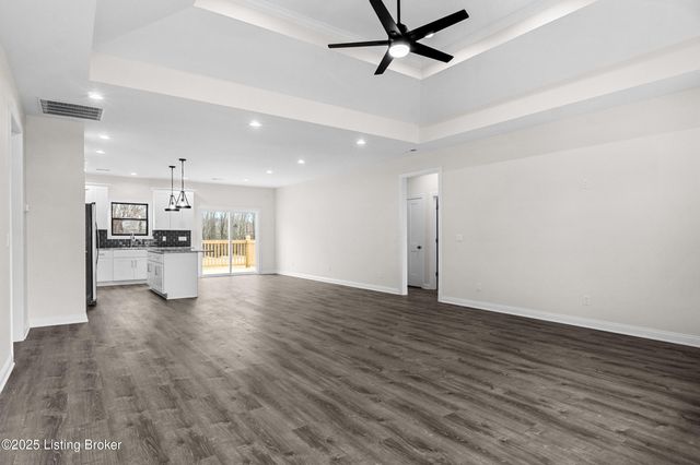 211 Alreva Rd, Louisville, KY 40216