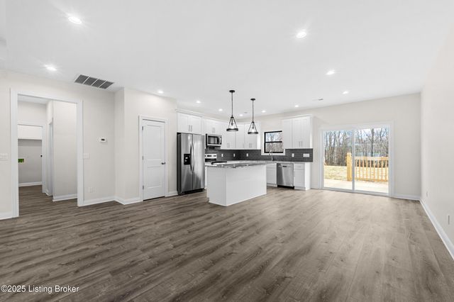 211 Alreva Rd, Louisville, KY 40216