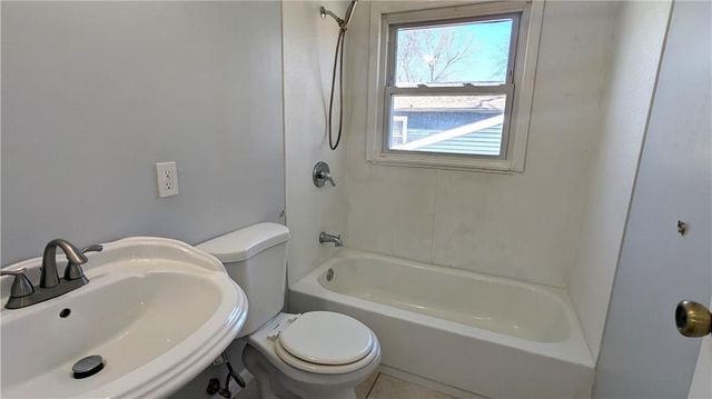 8641 E 97th Terrace, Kansas City, MO 64134