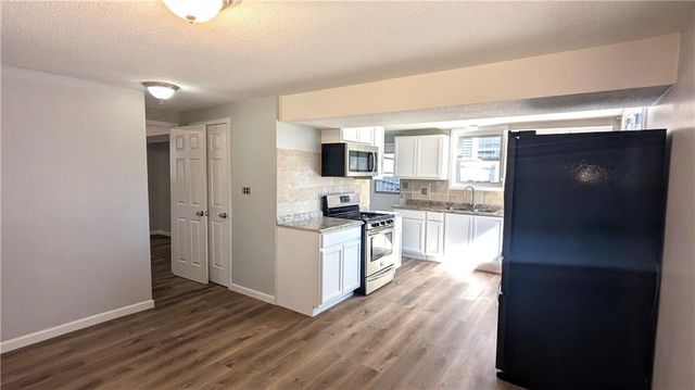 8641 E 97th Terrace, Kansas City, MO 64134