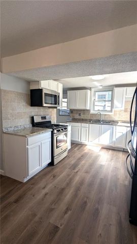 8641 E 97th Terrace, Kansas City, MO 64134