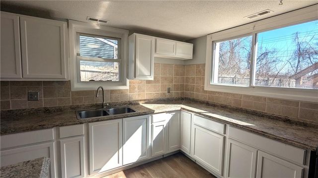 8641 E 97th Terrace, Kansas City, MO 64134