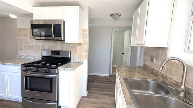 8641 E 97th Terrace, Kansas City, MO 64134