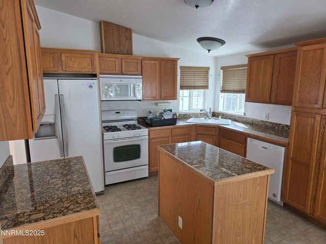 242 Linehan Road, Moundhouse, NV 89706