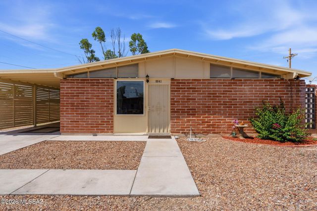 8041 E Julia Street, Tucson, AZ 85710